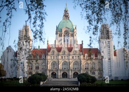 Hanover, Germany. 22nd Oct, 2019. The city's new town hall. On 27.10.2019 a new mayor will be elected after the city hall affair in Hannover. Credit: Sina Schuldt/dpa/Alamy Live News Stock Photo