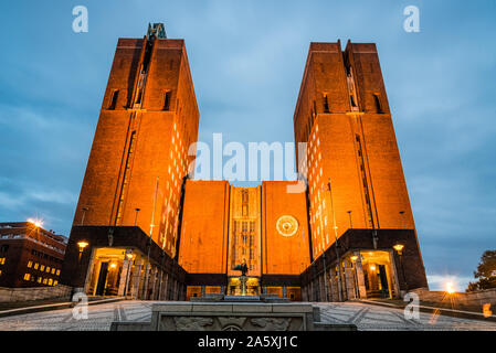 Oslo, Norway - August 11, 2019: View at night of Oslo City Hall. It houses the city council. It is the seat of the ceromony of Nobel Peace Prize every Stock Photo