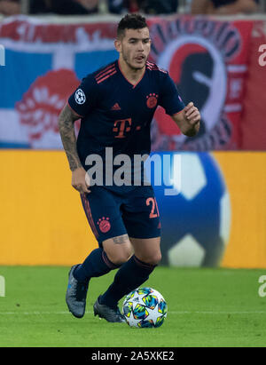 22 October 2019, Greece, Piräus: Soccer: Champions League, Olympiakos Piräus - Bayern Munich, Group stage, Group B, Matchday 3 at Georgios-Karaiskakis Stadium. Lucas Hernandez of Munich plays the ball. Photo: Sven Hoppe/dpa Stock Photo