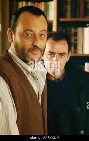 Roseanna's Grave Year : 1997 USA / Italy Director : Paul Weiland Jean Reno, Paul Weiland Shooting picture Stock Photo