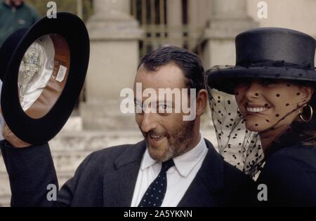 Roseanna's Grave Year : 1997 Usa / Italy Director : Paul Weiland Jean Reno, Mercedes Ruehl Stock Photo