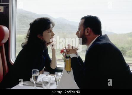 Roseanna's Grave Year : 1997 USA / Italy Director : Paul Weiland Jean Reno, Mercedes Ruehl Stock Photo