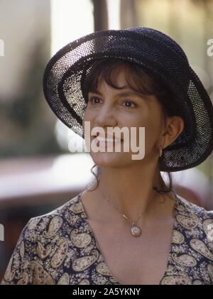 Roseanna's Grave Year : 1997 USA / Italy Director : Paul Weiland Mercedes Ruehl Stock Photo