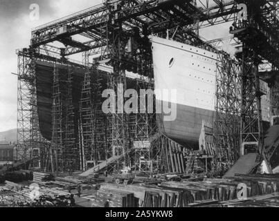 The White Star Line vessels Olympic and Titanic under construction in Harland and Wolff's shipyard, Belfast, Northern Ireland, 1909-1911. Stock Photo