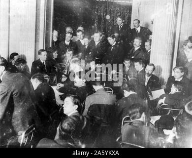 Titanic disaster, 12 April 1912: USA Senate Investigating Committee questioning survivors at the Waldorf Astoria Hotel, New York, 29 May 1912. Stock Photo