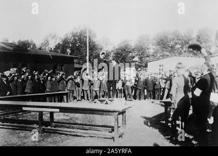 President Ebert of Germany, greeting German prisoners 1920. Stock Photo