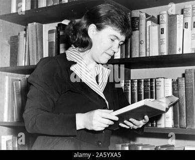 Photograph of Dr. Margaret Mead (1901-1978) American cultural anthropologist. Dated 1935 Stock Photo