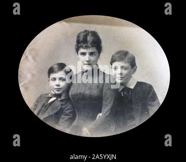 Winston Churchill (right) with his mother and brother in 1916. Stock Photo