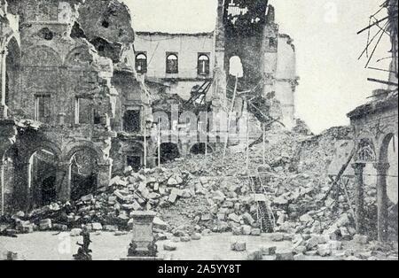 Buildings destroyed by the civil war in Angola Stock Photo - Alamy