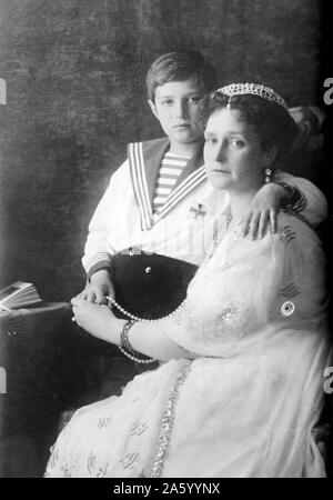 Alexandra Feodorovna Romanova (1872-1918), Empress consort of Russia and wife of Nicholas II, with her son Alexei Nikolaevich, Tsarevich of Russia (1904-1918). Stock Photo