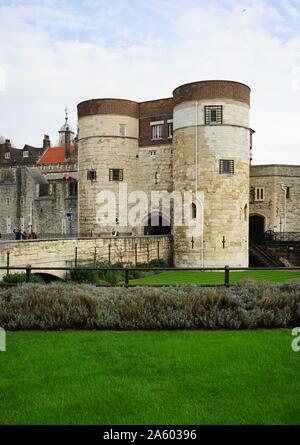 Views around the Tower of London, a historic castle located on the north bank of the River Thames in central London. Completed in the 14th Century. From the 12th Century until the 20th Century the castle was used as a prison. Dated 2015