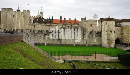 Views around the Tower of London, a historic castle located on the north bank of the River Thames in central London. Completed in the 14th Century. From the 12th Century until the 20th Century the castle was used as a prison. Dated 2015 Stock Photo
