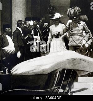 Photograph of Archduke Franz Ferdinand of Austria (1875-1914) and his wife Sophie, Duchess of Hohenberg (1868-1914) leaving the Sarajevo Senate, five minutes before he they shot and killed by Gavrilo Princip (1894-1918) triggering The Great War. Dated 1914 Stock Photo