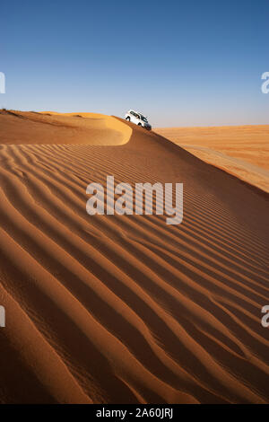 Sultanate Of Oman, Wahiba Sands, Dune bashing in a SUV Stock Photo