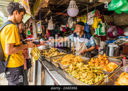 Fried food stall in Kea Farm market in Cameron Highlands, Brinchang, Pahang, Malaysia, Southeast Asia, Asia Stock Photo