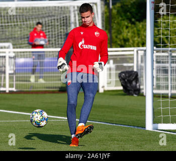 ENFIELD, ENGLAND. OCTOBER 22: Andrija Katic of Crvena zvezda ( Red Star Belgrade) during the pre-match warm-up  during UAFA Youth League between Totte Stock Photo