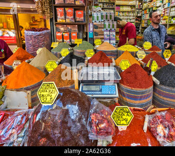 ISTANBUL TURKEY THE SPICE BAZAAR OR MISIR CARSISI SPICES AND HERBS FOR SALE Stock Photo