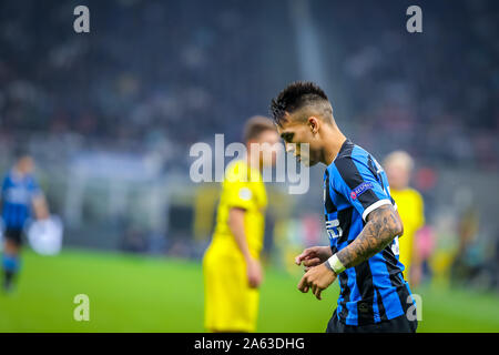 Milano, Italy. 23rd Oct, 2019. 10 lautaro martÃÂ-nez (fc internazionale) during the champions league match between inter v borussia dortmund in milan san siro - 23 10 2019during, Soccer Champions League Men Championship in Milano, Italy, October 23 2019 - LPS/Fabrizio Carabelli Credit: Fabrizio Carabelli/LPS/ZUMA Wire/Alamy Live News Stock Photo