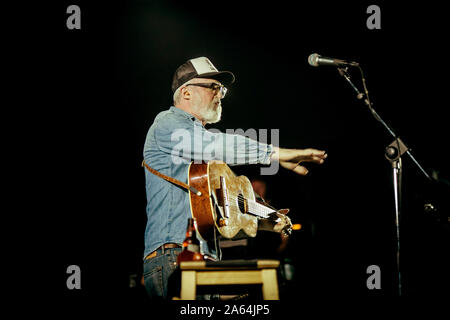 Bologna, Italy. 22nd Oct, 2019. Cake is an American alternative rock ...