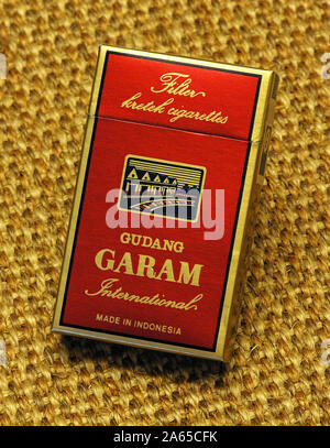 gudang garam cigarettes amazon mettmann, germany - august 13, 2005: traditional package of gudang garam  cigarettes Stock Photo