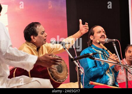 Indian Carnatic vocalist M Balamuralikrishna and flautist Ronu Majumdar performing, Mumbai, Maharashtra, India Stock Photo