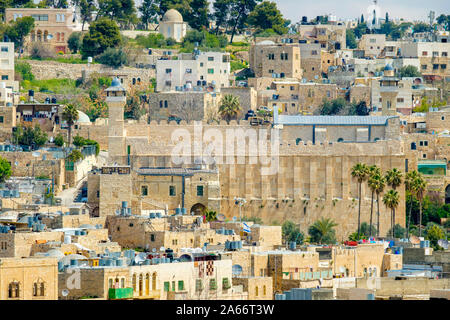 Cave of the Patriarchs, known to Jews as the Cave of Machpelah and to Muslims as Ibrahimi Mosque (al-Haram al-Ibrahimi). Hebron (al-Khalil), West Bank, Palestine. Stock Photo