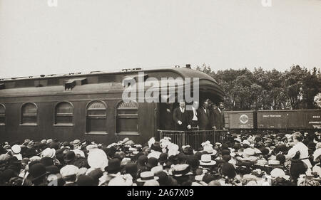 Former U.S. President Speaking to Crowd from back of Railroad Car, Willmar, Minnesota, USA, Photograph by E. Elkjer, 1910 Stock Photo