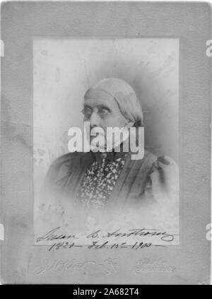 Signed photograph with a three-quarter-profile portrait shot of American social reformer and suffragist Susan B Anthony, developed by JH Kent studio, Rochester, New York, February 15, 1900. () Stock Photo