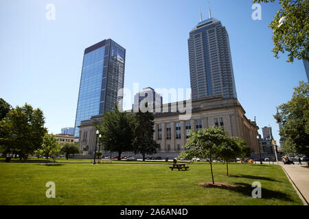 looking towards birch bayh federal building us courthouse,  salesforce tower and regions tower indianapolis city centre indiana USA Stock Photo
