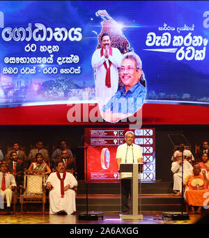 Colombo, Sri Lanka. 25th Oct, 2019. Sri Lanka Podujana Peramuna (SLPP) presidential candidate former defense secretary Gotabhaya Rajapaksa speaks during launching of his election manifesto in Colombo, Sri Lanka, Friday, October 25, 2019. Sri Lanka will hold presidential elections on 16 November 2019. Credit: Pradeep Dambarage/ZUMA Wire/Alamy Live News Stock Photo