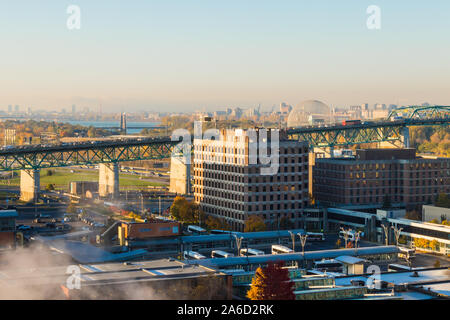 Longueuil, Quebec, Canada, October 2019  - Morning - Panoramic View - Saint Laurent river, Montreal and Jacques Cartier Bridge in the morning Stock Photo