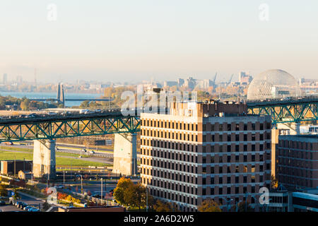 Longueuil, Quebec, Canada, October 2019  - Morning - Panoramic View - Saint Laurent river, Montreal and Jacques Cartier Bridge in the morning Stock Photo