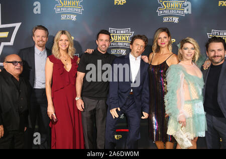 Charlie Day, Mary Elizabeth Ellis, Kaitlin Olson, Rob McElhenney, Glenn  Howerton It's Always Sunny in Philadelphia & The League Season Premiere  Hollywood. USA - 09.10.12 Where: Hollywood, CA When: 09 Oct 2012 Stock  Photo - Alamy