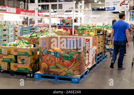 Tigard, Oregon - Oct 25, 2019 : Boxes of fruits and vegetables ready to be sold at Costco Wholesale Stock Photo