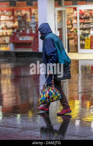 Southport, Merseyside. UK Weather. 26th Oct, 2019. Month's rain to fall in just 30 hours as Met Office warns of heavy Merseyside downpours. According to the Met Office, the region will be battered by constant downpours from 10am this morning right through to 4pm on tomorrow. A number of yellow weather warnings have also been issued across the country for rain, with flooding in some regions a high possibility. Credit: MediaWorldImages/Alamy Live News Stock Photo