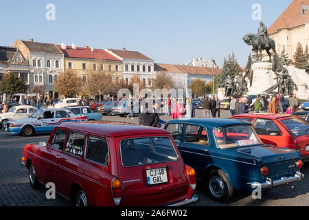 Cluj Napoca, Romania - 26 Oct, 2019: Visitors at the Retro Mobile Autumn Parade in Cluj Napoca, Romania, Oldtimer Show in Cluj Napoca. Stock Photo