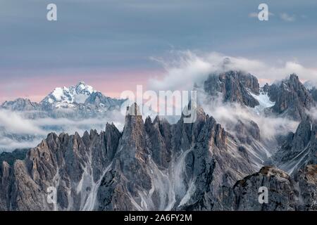 The jagged peaks of the Cadini di Misurina, Sesto Dolomites, South Tyrol, Alto-Adige, Italy Stock Photo