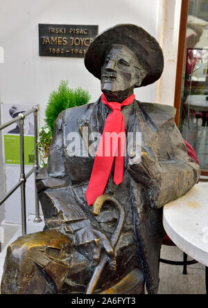 Sculpture of James Joyce (1882 to  1941) Irish writer Pula, Istria, Croatia