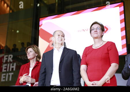 Germany, Berlin, 10/26/2019. Malu Dreyer, Olaf Scholz and Klara Geywitz in the SPD headquarters in Berlin. The SPD members elect Federal Finance Minister Olaf Scholz and Klara Geywitz just ahead of Norbert Walter-Borjans and Saskia Esken for the SPD presidency. The race for the SPD presidency goes into the runoff election in November: the two candidates will then be elected at the party congress.