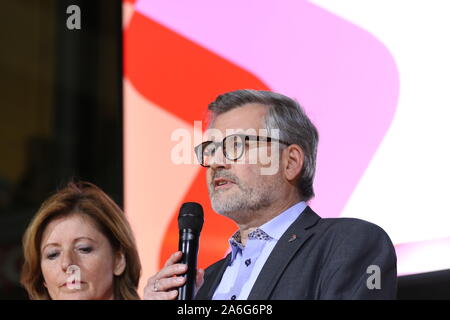 Germany, Berlin, 10/26/2019. Malu Dreyer and Dietmar Nietan in the SPD headquarters in Berlin. The SPD members elect Federal Finance Minister Olaf Scholz and Klara Geywitz just ahead of Norbert Walter-Borjans and Saskia Esken for the SPD presidency. The race for the SPD presidency goes into the runoff election in November: the two candidates will then be elected at the party congress.