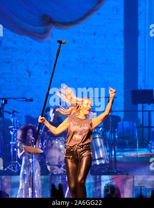 Berlin, Germany. 26th Oct, 2019. The singer Sarah Connor sings on stage in the Mercedes Benz Arena. Credit: Annette Riedl/dpa/Alamy Live News Stock Photo