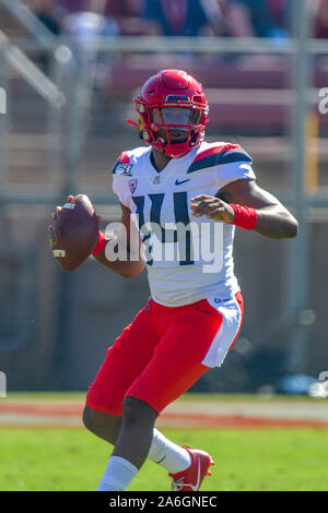 Stanford, California, USA. 26th Oct, 2019. Arizona Wildcats quarterback Khalil Tate (14) looks for an open receiver during the NCAA football game between the Arizona Wildcats and the Stanford Cardinal at Stanford Stadium in Stanford, California. Chris Brown/CSM/Alamy Live News Stock Photo