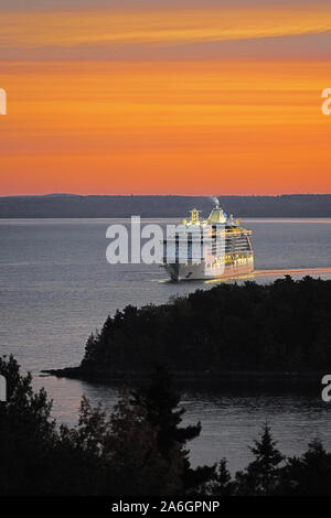 Royal Caribbean cruise ship Serenade of the Seas at Bar Harbor, Maine, on an autumn season cruise. Stock Photo