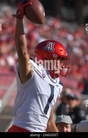 Stanford, California, USA. 26th Oct, 2019. Arizona Wildcats wide receiver Drew Dixon (1) celebrates his touchdown during the NCAA football game between the Arizona Wildcats and the Stanford Cardinal at Stanford Stadium in Stanford, California. Chris Brown/CSM/Alamy Live News Stock Photo