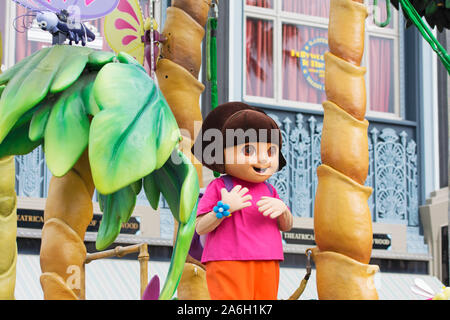 Dora The Explorer, Universal Studios Superstars Parade, Boots And Dora ...