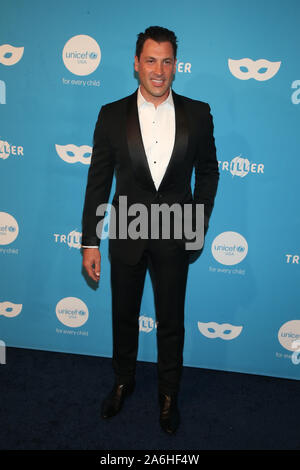 California, USA. 26th Oct, 2019. Maksim Chmerkovskiy at the 2019 UNICEF Masquerade Ball La Peer on October 26, 2019 in West Hollywood, California. Credit: MediaPunch Inc/Alamy Live News Stock Photo