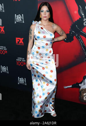 Hollywood, USA. 26th Oct, 2019. HOLLYWOOD, LOS ANGELES, CALIFORNIA, USA - OCTOBER 26: Singer Halsey arrives at FX's 'American Horror Story' 100th Episode Celebration held at the Hollywood Forever Cemetery on October 26, 2019 in Hollywood, Los Angeles, California, USA. (Photo by Xavier Collin/Image Press Agency) Credit: Image Press Agency/Alamy Live News Stock Photo