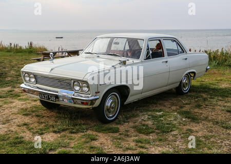 White Vauxhall Cresta is seen during the every Monday retro cars owners meeting on the public beach in Hevringholm, Denmark on 29 July 2019  © Michal Fludra / Alamy Live News Stock Photo