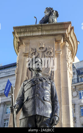 Bronze statue of an artillery soldier on the London Troops War Memorial located outside the Royal Exchange, Cornhill, City of London EC3 Stock Photo