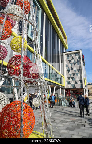 The Barcode leisure Centre at Drake’s Circus in the city centre of Plymouth includes a Cineworld multiplex and has a decorative tree in place ready fo Stock Photo
